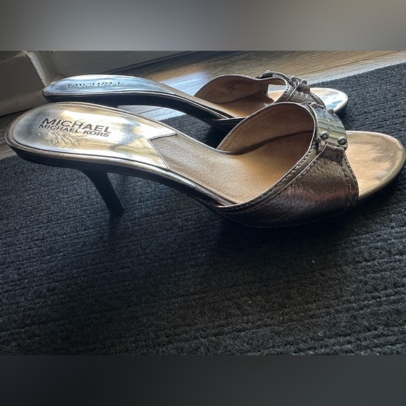 Michael Kors Silver and Tan Mules- Size 10 - Picture 5 of 12